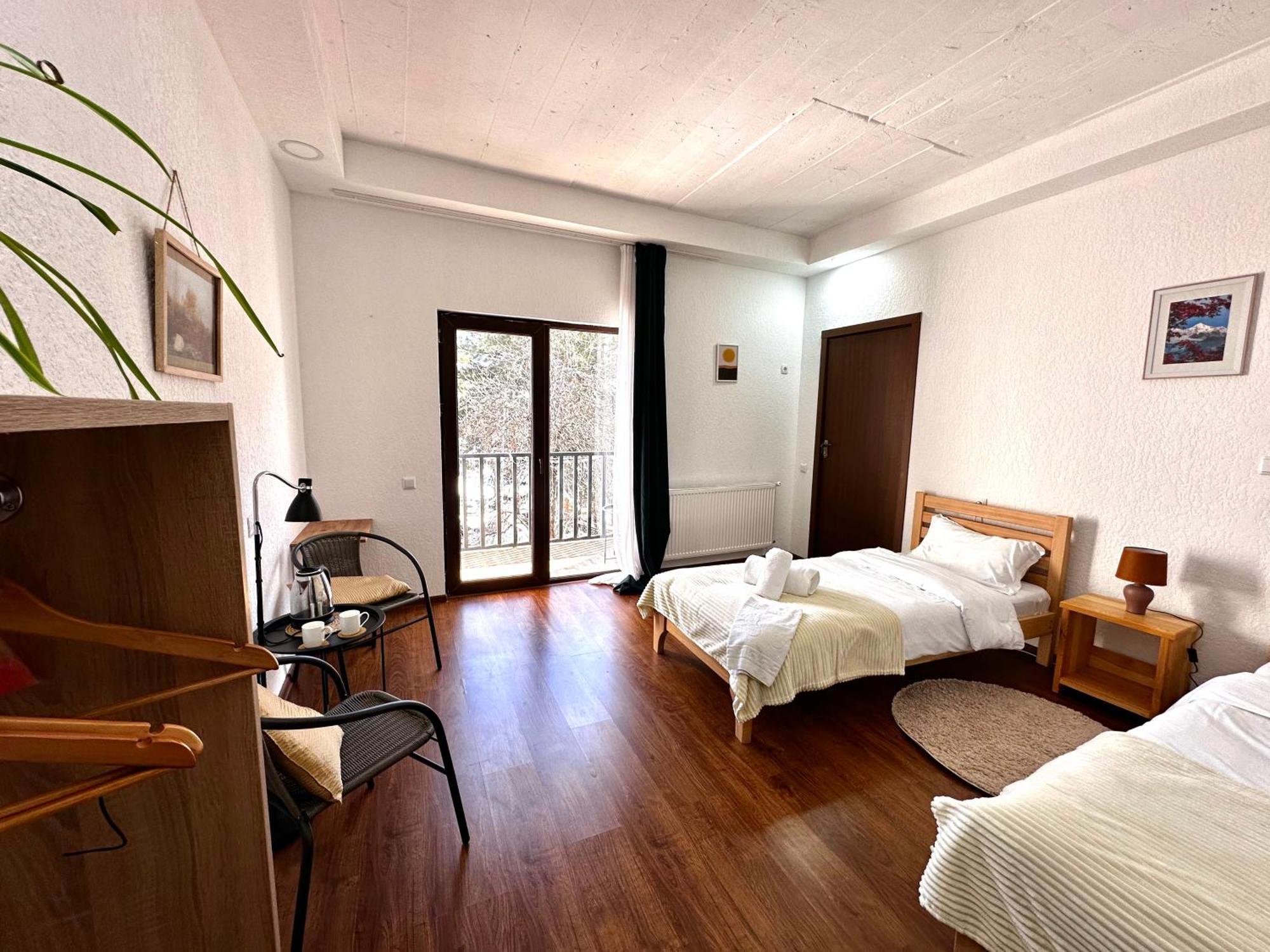 "White House Nakani" - Guesthouse Near The Centre Mestia Exterior photo