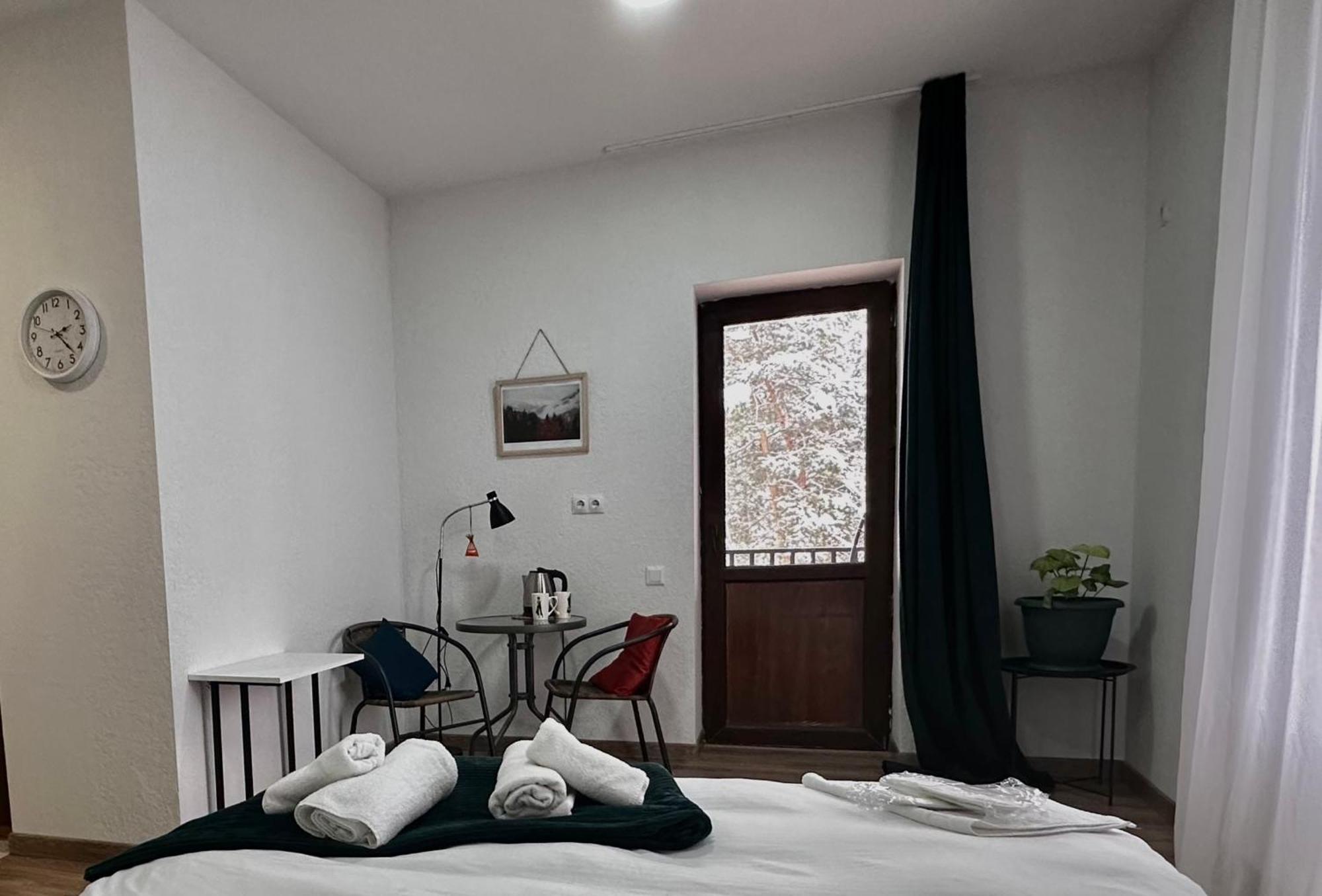 "White House Nakani" - Guesthouse Near The Centre Mestia Exterior photo