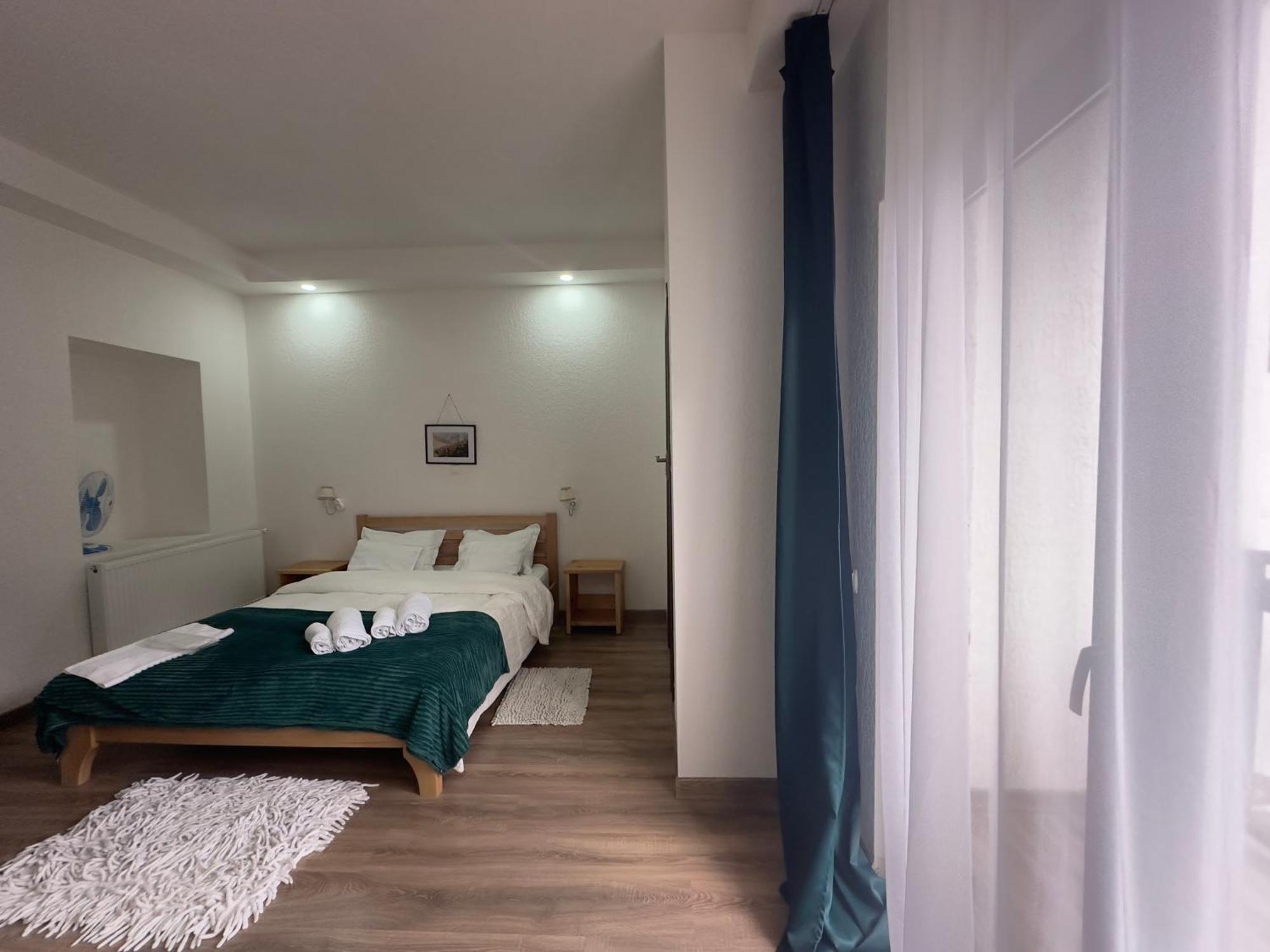 "White House Nakani" - Guesthouse Near The Centre Mestia Exterior photo