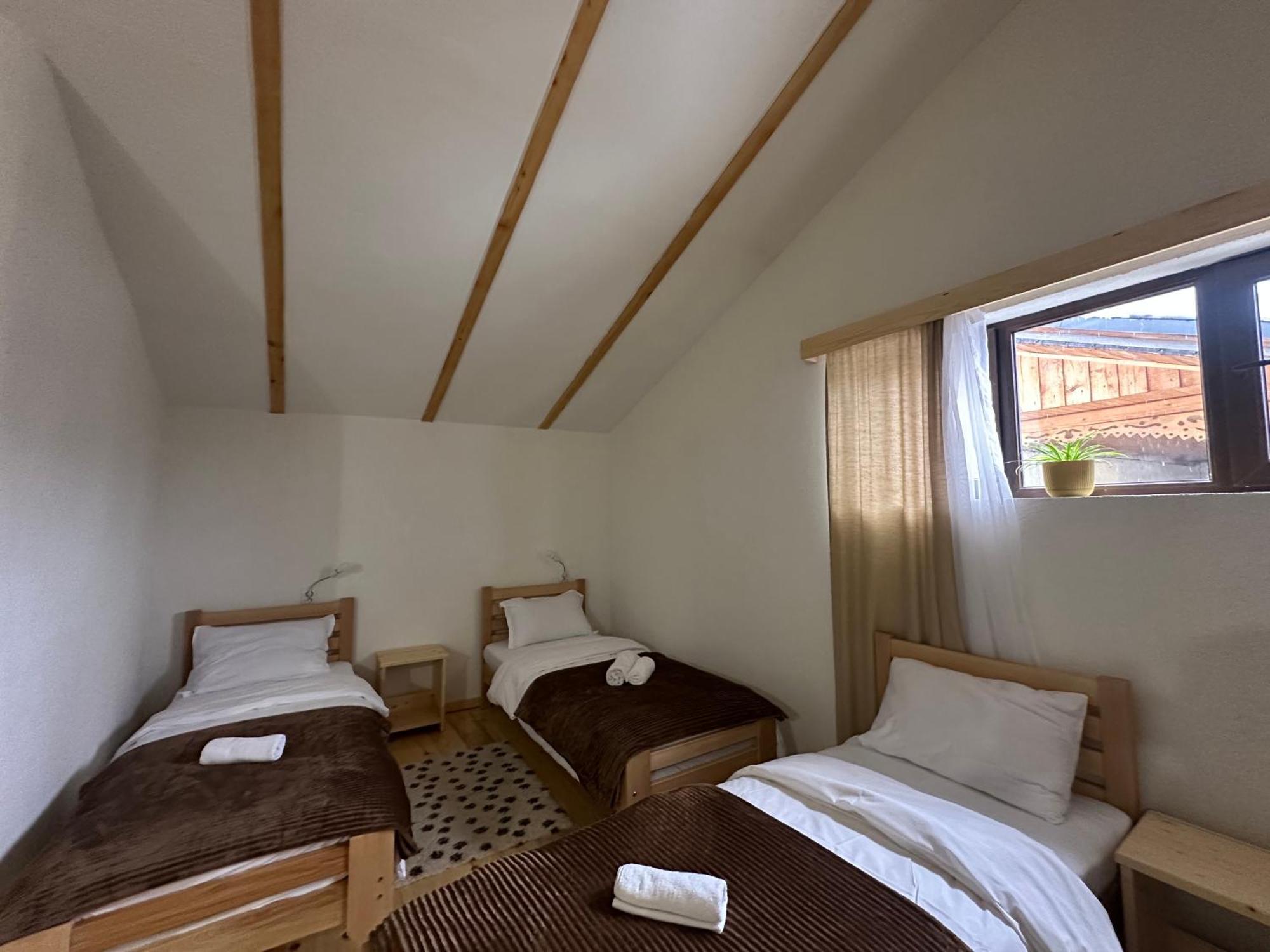 "White House Nakani" - Guesthouse Near The Centre Mestia Exterior photo