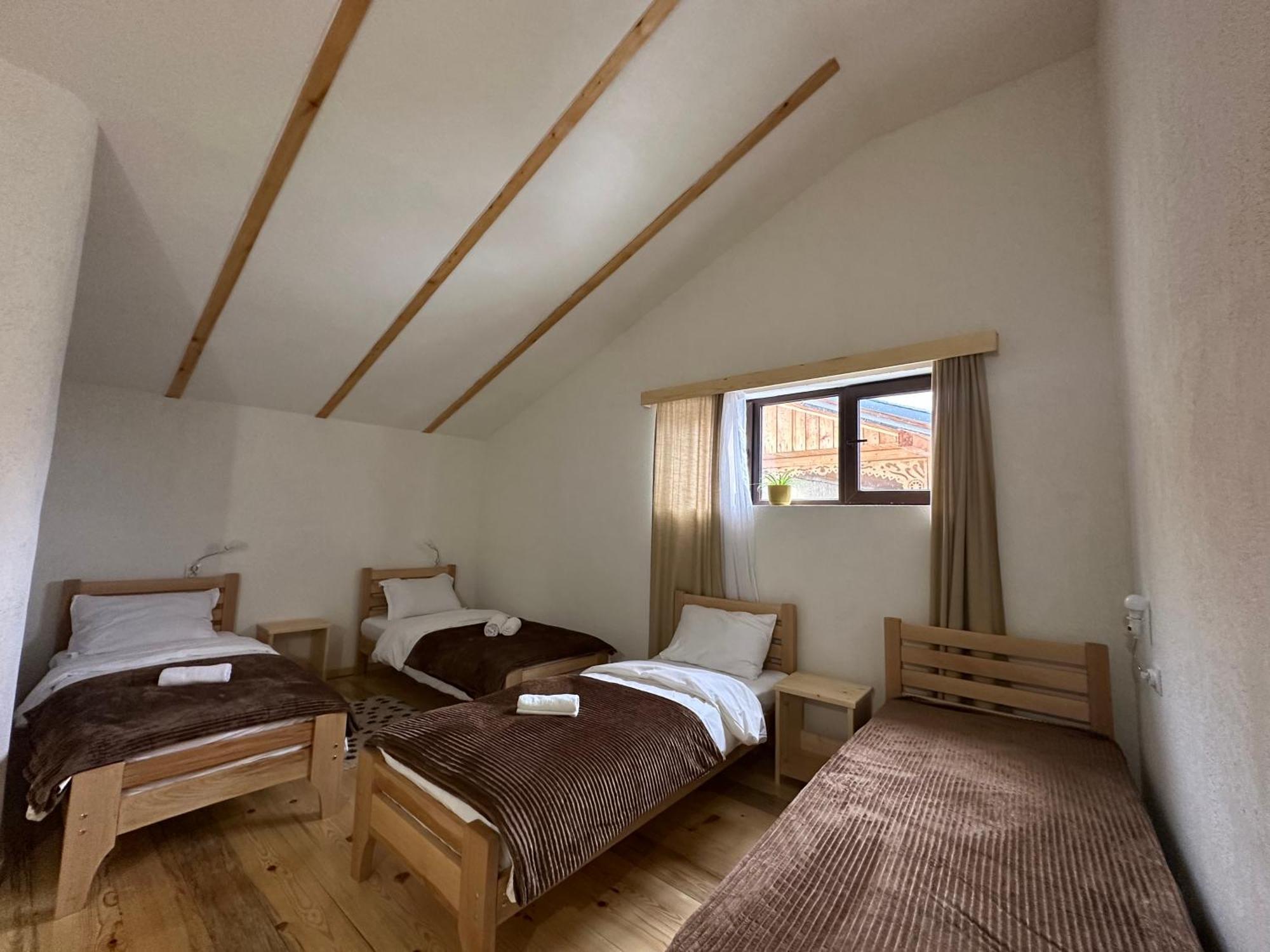 "White House Nakani" - Guesthouse Near The Centre Mestia Exterior photo