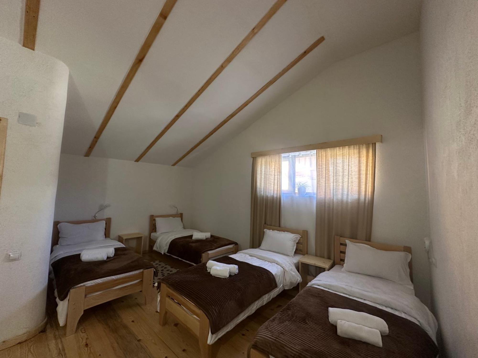 "White House Nakani" - Guesthouse Near The Centre Mestia Exterior photo