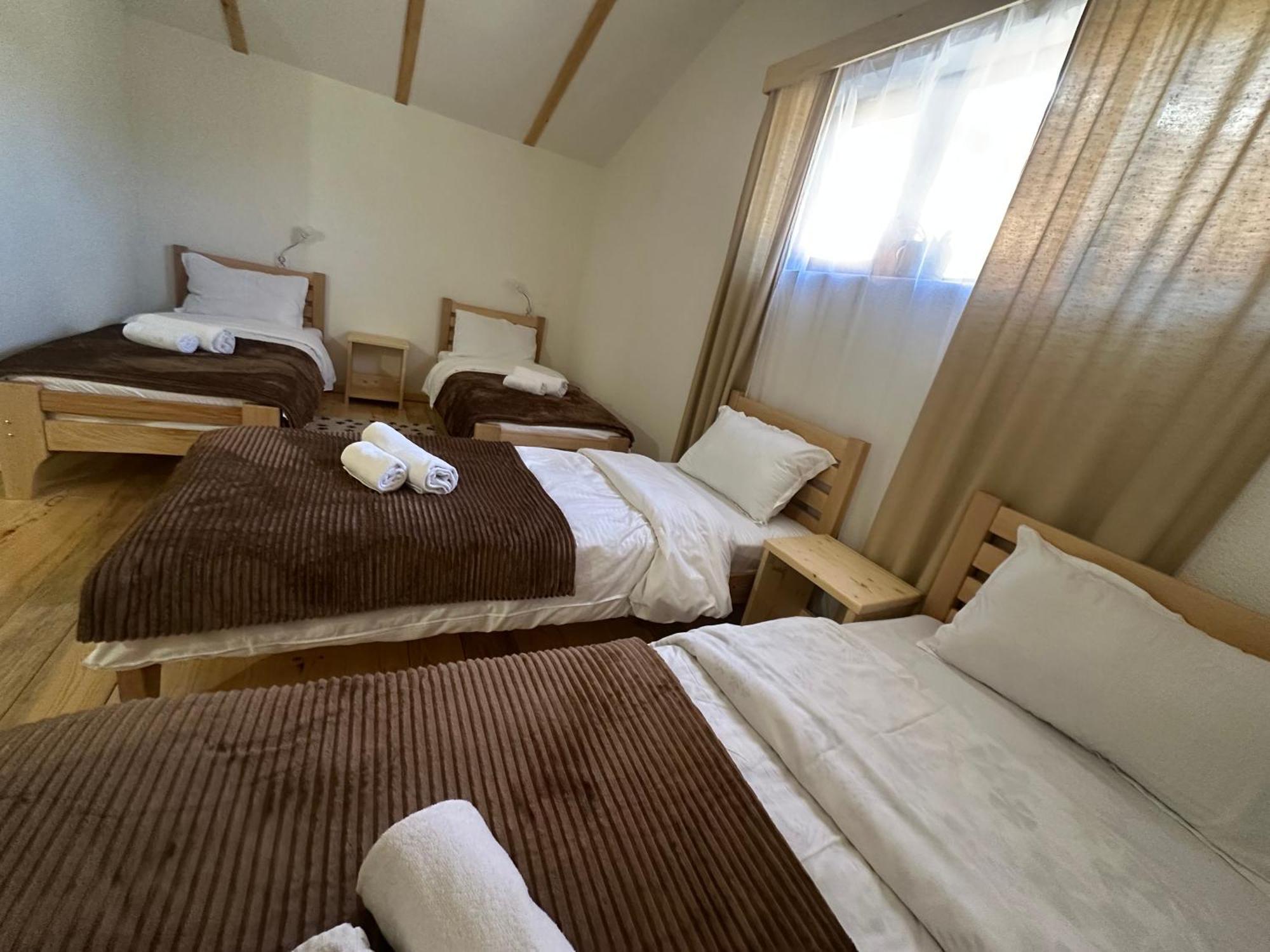 "White House Nakani" - Guesthouse Near The Centre Mestia Exterior photo