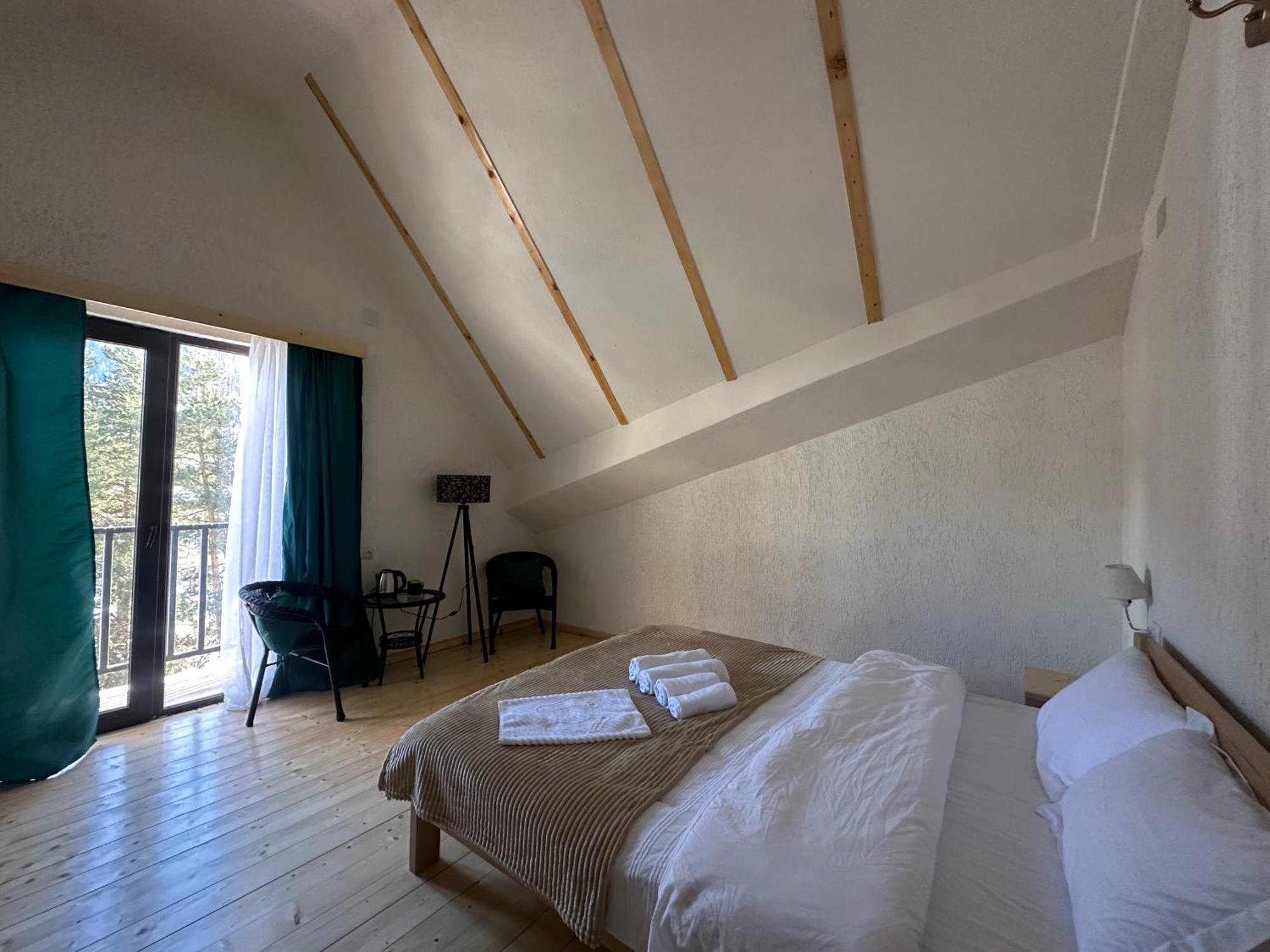 "White House Nakani" - Guesthouse Near The Centre Mestia Exterior photo