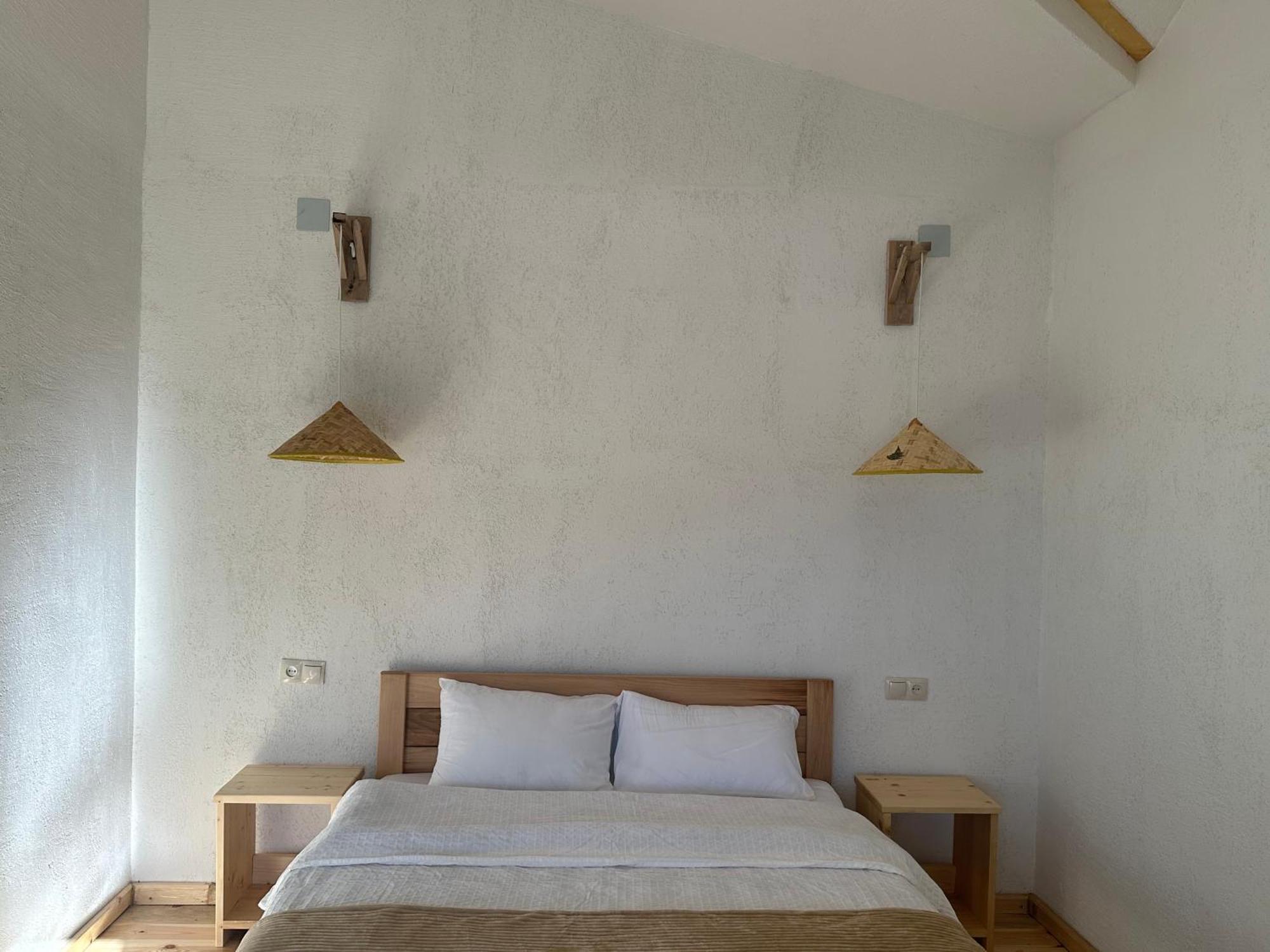 "White House Nakani" - Guesthouse Near The Centre Mestia Exterior photo