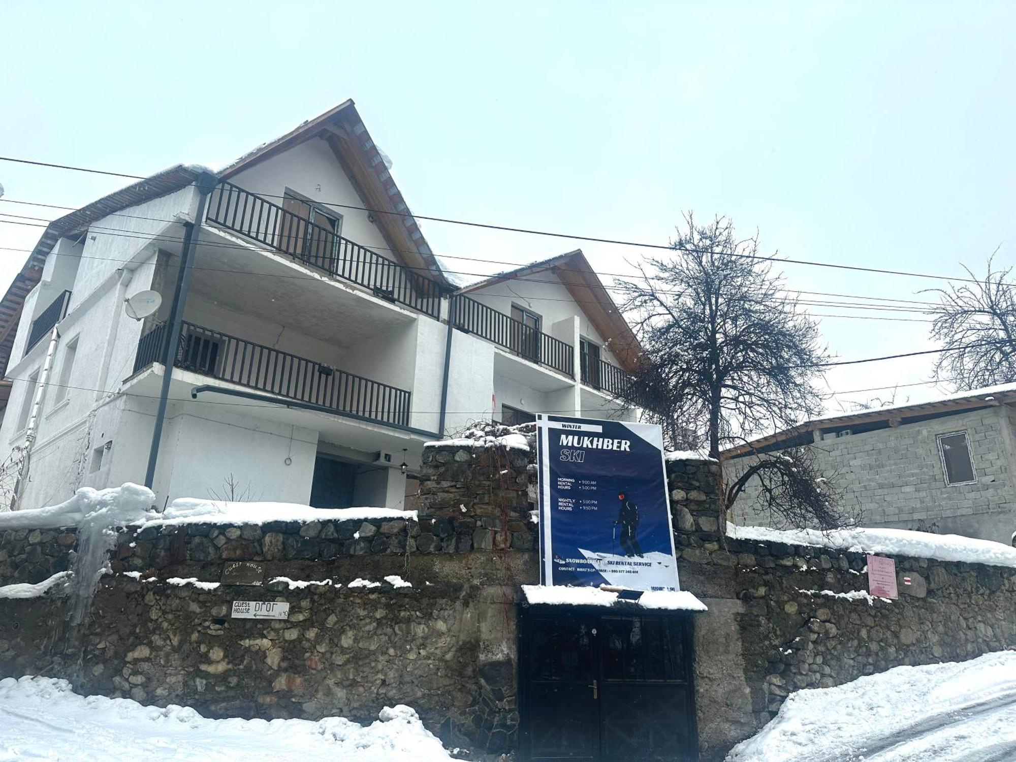 "White House Nakani" - Guesthouse Near The Centre Mestia Exterior photo